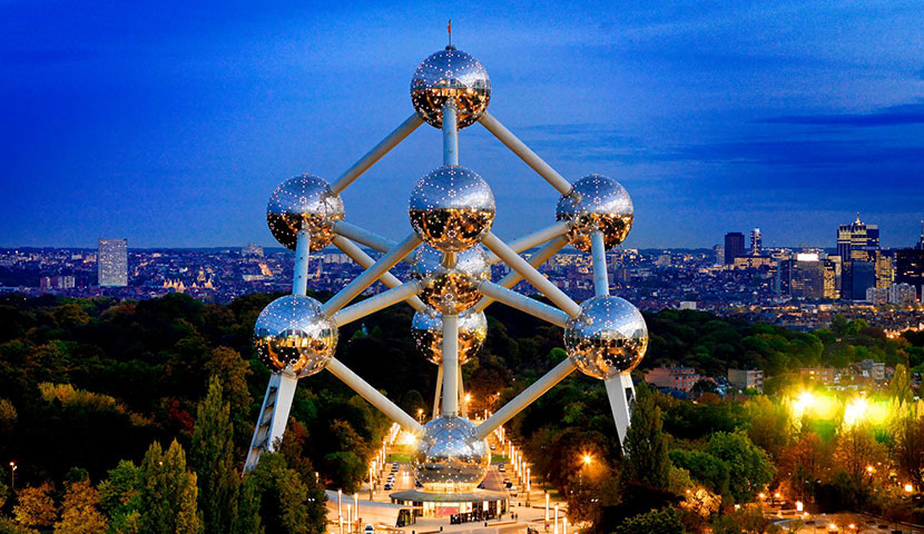 معماری خاص ساختمان ساختمان اتمیوم (بروکسل ، بلژیک)