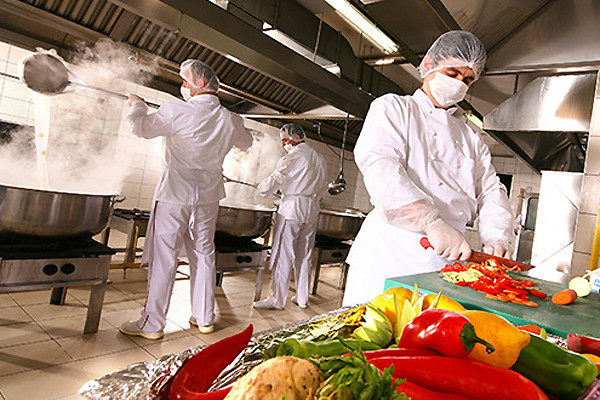 تولید مواد اولیه برای رستوران ها