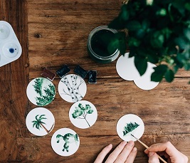 تبدیل مواد بازیافتی به آثار هنری 