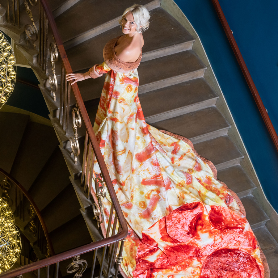 لباس عروس پیتزایی