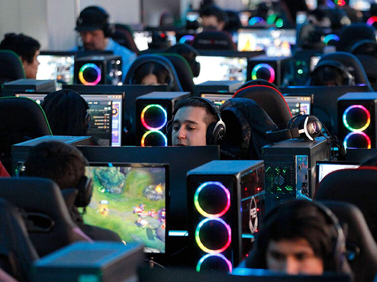 اتاق استراحت در گیم نت