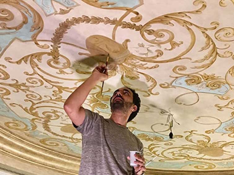  نقاشی در بازسازی خونه