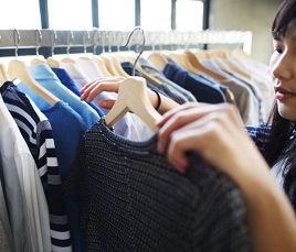 دوخت لباس از مواد بازیافتی ایده هنری و خلاقانه