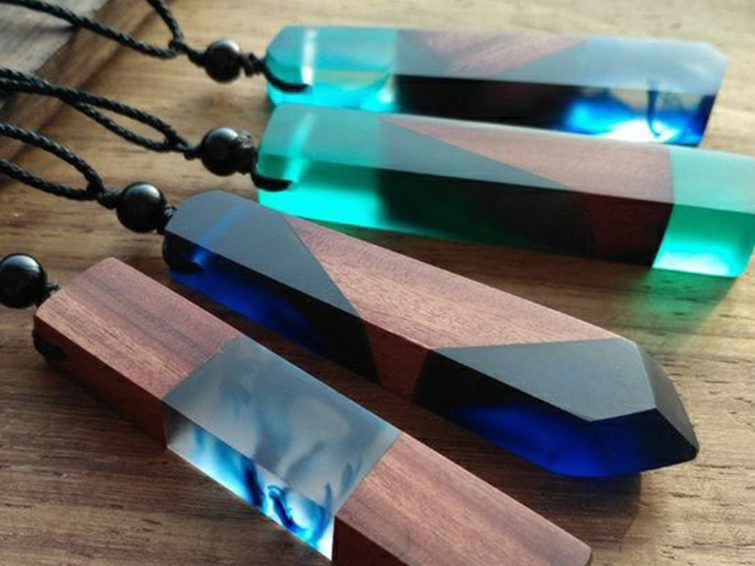 ایده ساخت گردنبند رزینی