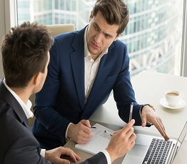 مربی کارمندان